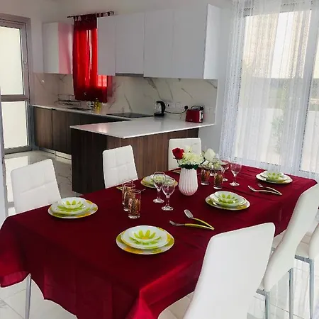 Mobina * ラルナカ