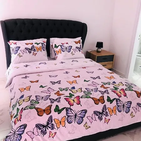 Mobina * ラルナカ