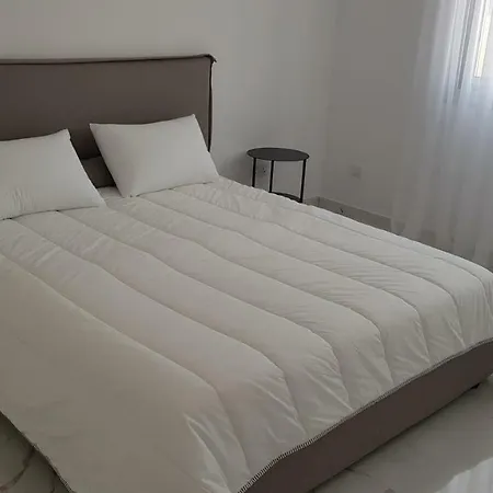 Mobina Larnaca