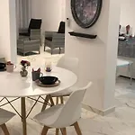 Mobina * Larnaca